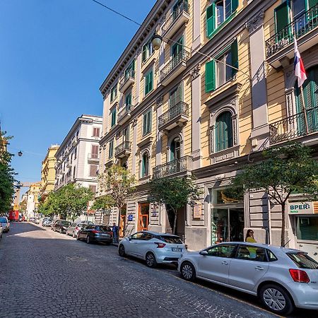 Be Italian Flat Duomo 319 Bed & Breakfast Наполи Екстериор снимка