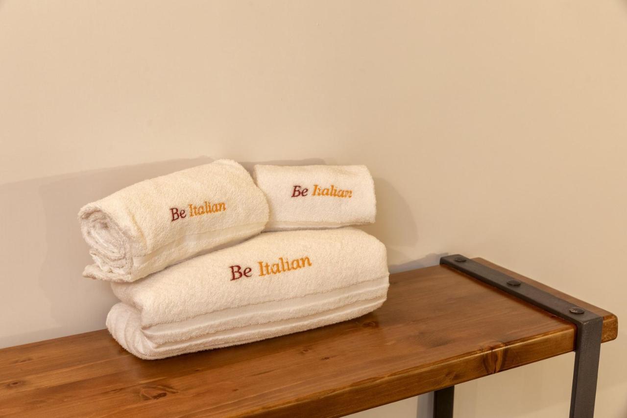 Be Italian Flat Duomo 319 Bed & Breakfast Наполи Екстериор снимка