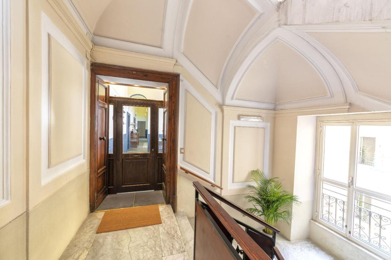Be Italian Flat Duomo 319 Bed & Breakfast Наполи Екстериор снимка