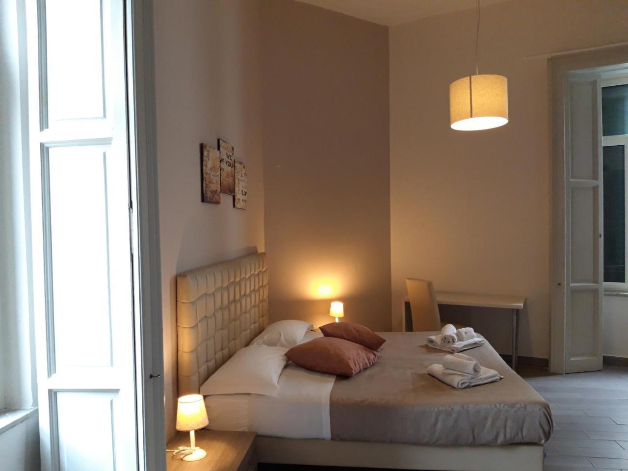 Be Italian Flat Duomo 319 Bed & Breakfast Наполи Екстериор снимка