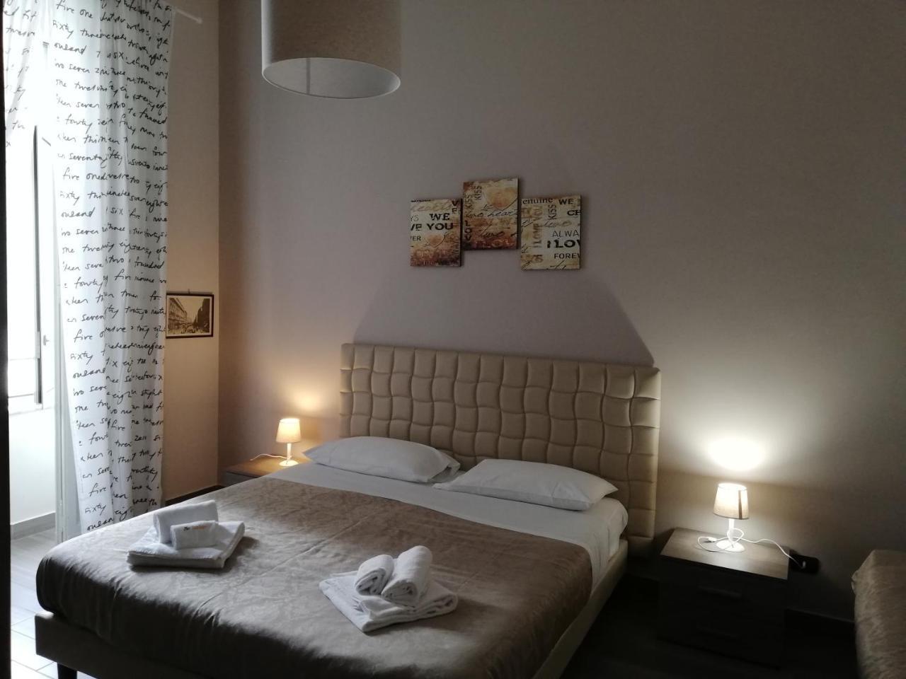 Be Italian Flat Duomo 319 Bed & Breakfast Наполи Екстериор снимка