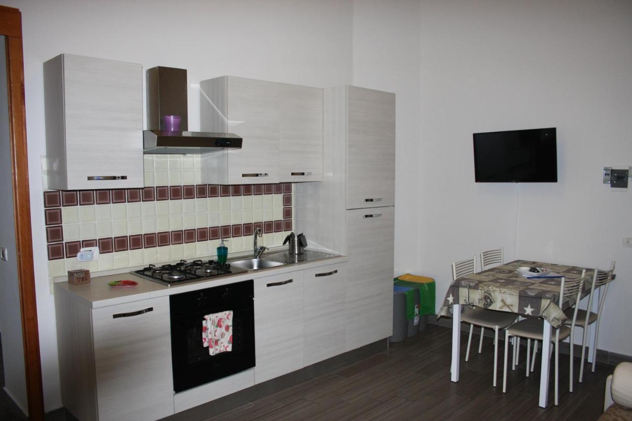 Be Italian Flat Duomo 319 Bed & Breakfast Наполи Екстериор снимка