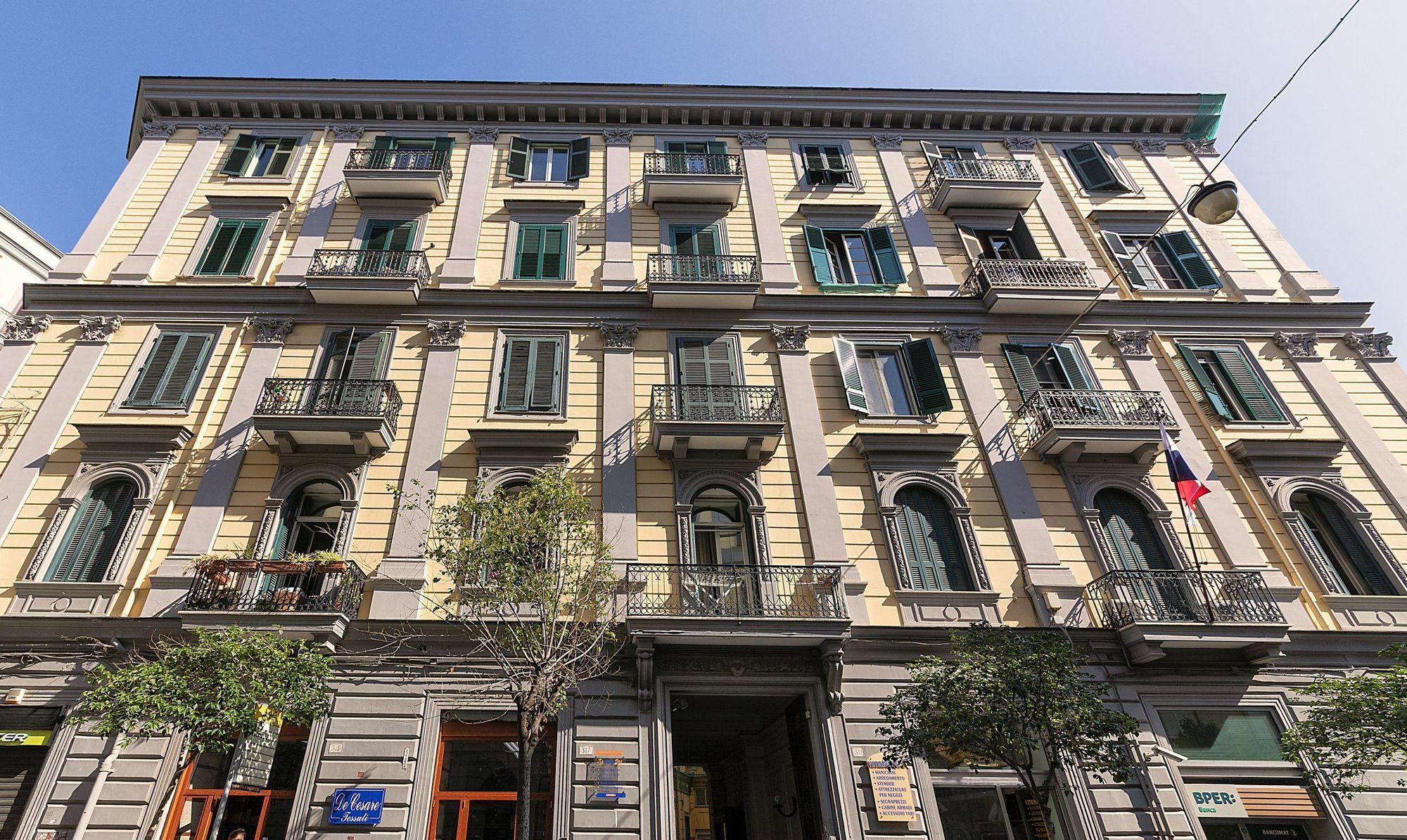 Be Italian Flat Duomo 319 Bed & Breakfast Наполи Екстериор снимка